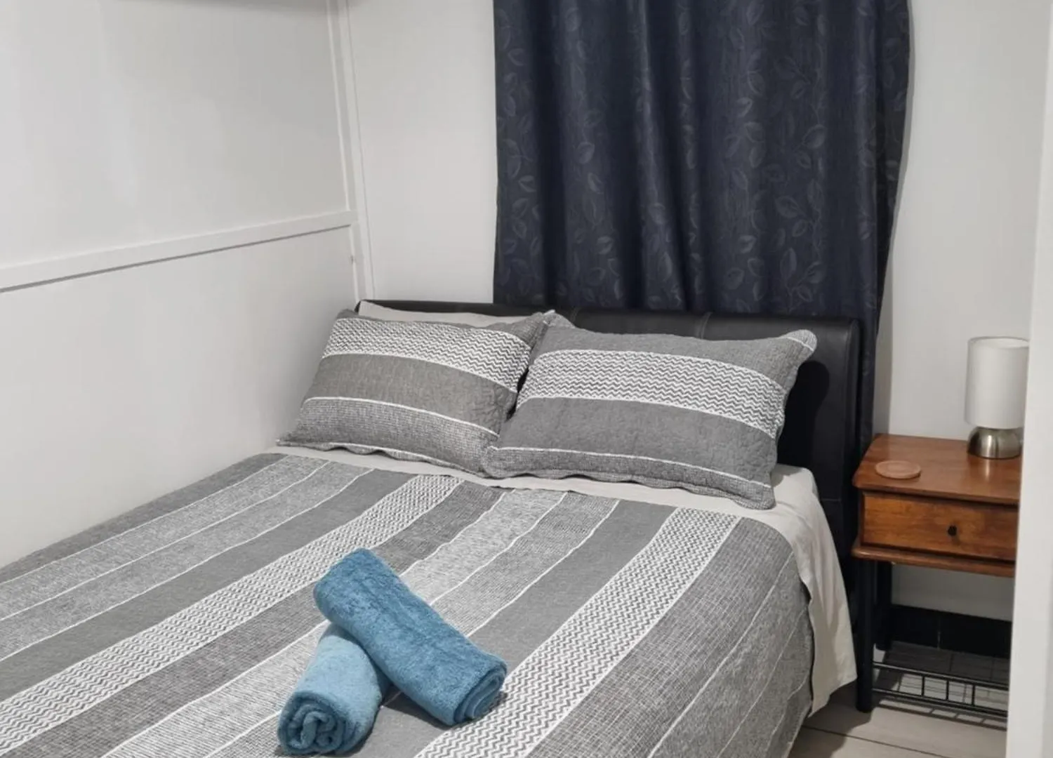 דירה קלונדרה Small Pet Friendly Granny Flat With Paved Courtyard